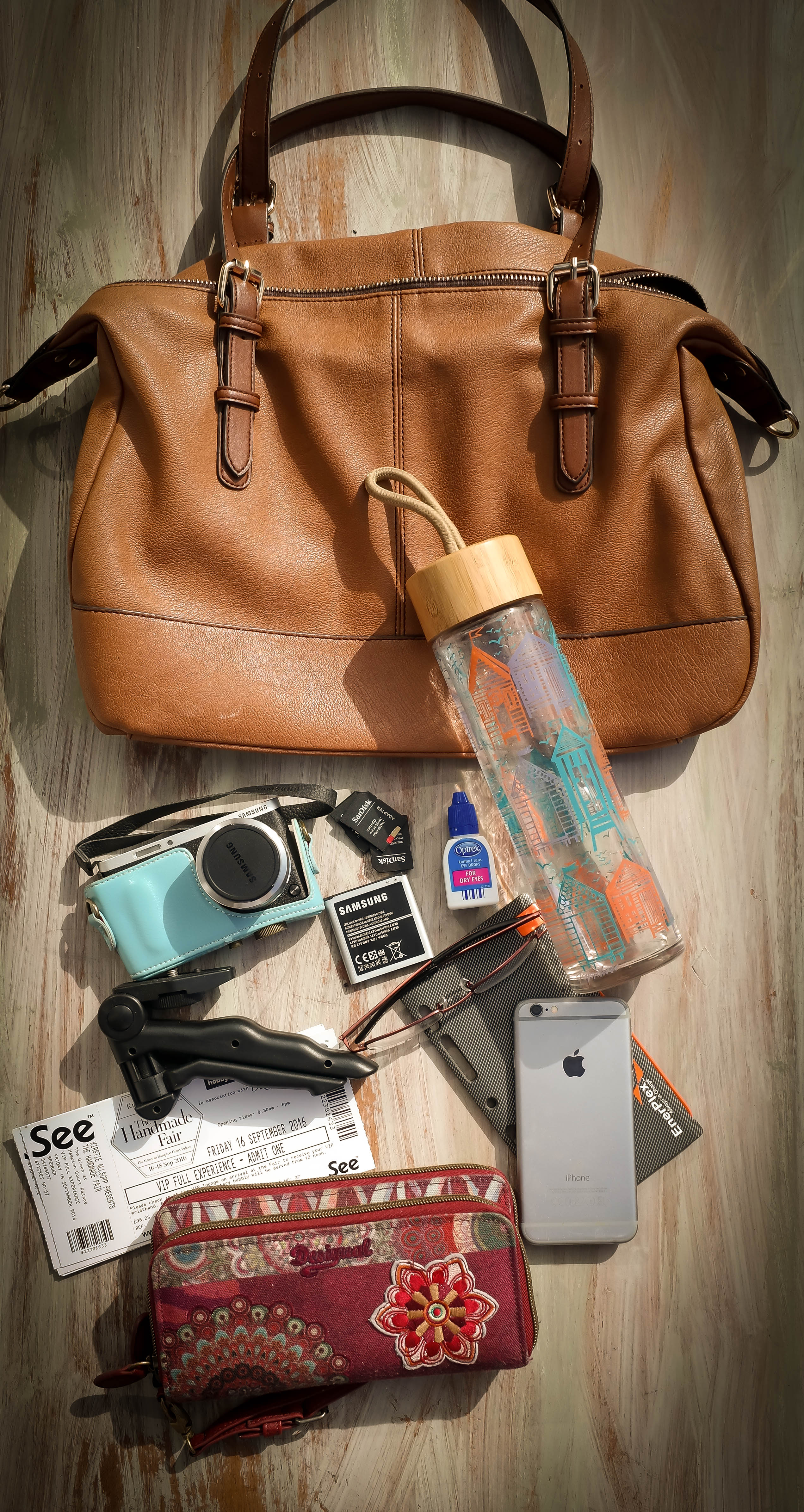 Whats in my bag – Mums Day Off Edition – Kirstie Allsopp’s Handmade Fair